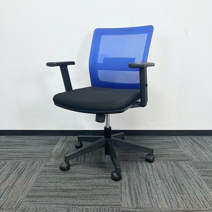 LION LEOチェアシリーズ オフィスチェア[可動肘付き] LE-1700-BL 背：ブルー/座：ブラック 2021年製 中古